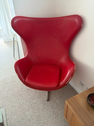 Egg chair replica of - -,