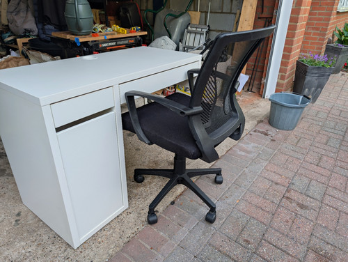 Black mesh swivel - swivel, office